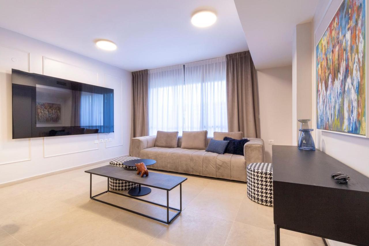 The Haneviim Suites - Isrentals Єрусалим Екстер'єр фото